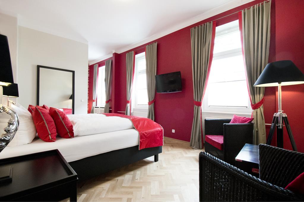 Romantik Hotel Barbarossa كونستانز المظهر الخارجي الصورة